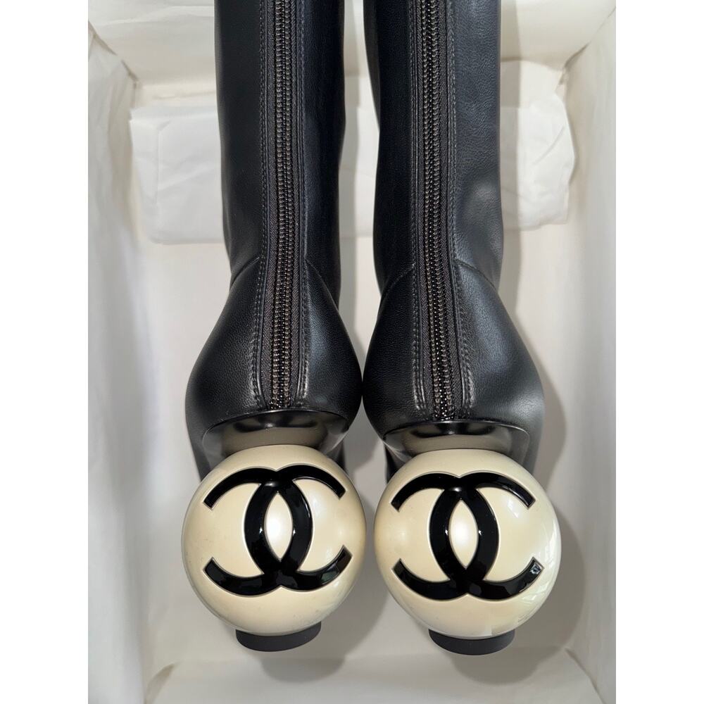Chanel 25K Black White Pearl Ball Heel CC Logo Stretch Leather Calf Boots 37.5 - Picture 6 of 16